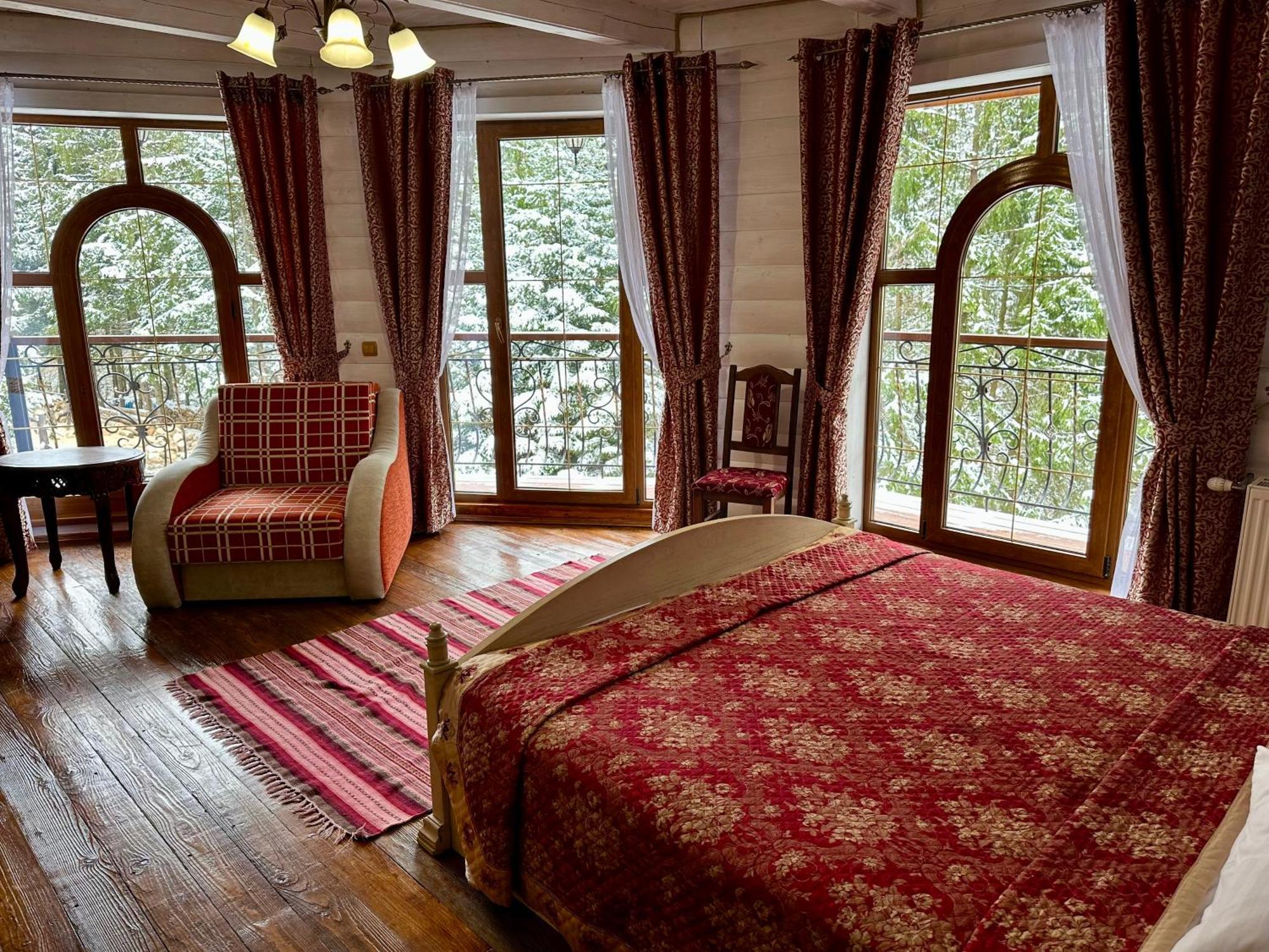 Hotel Dykyi Med Tatariv Dış mekan fotoğraf