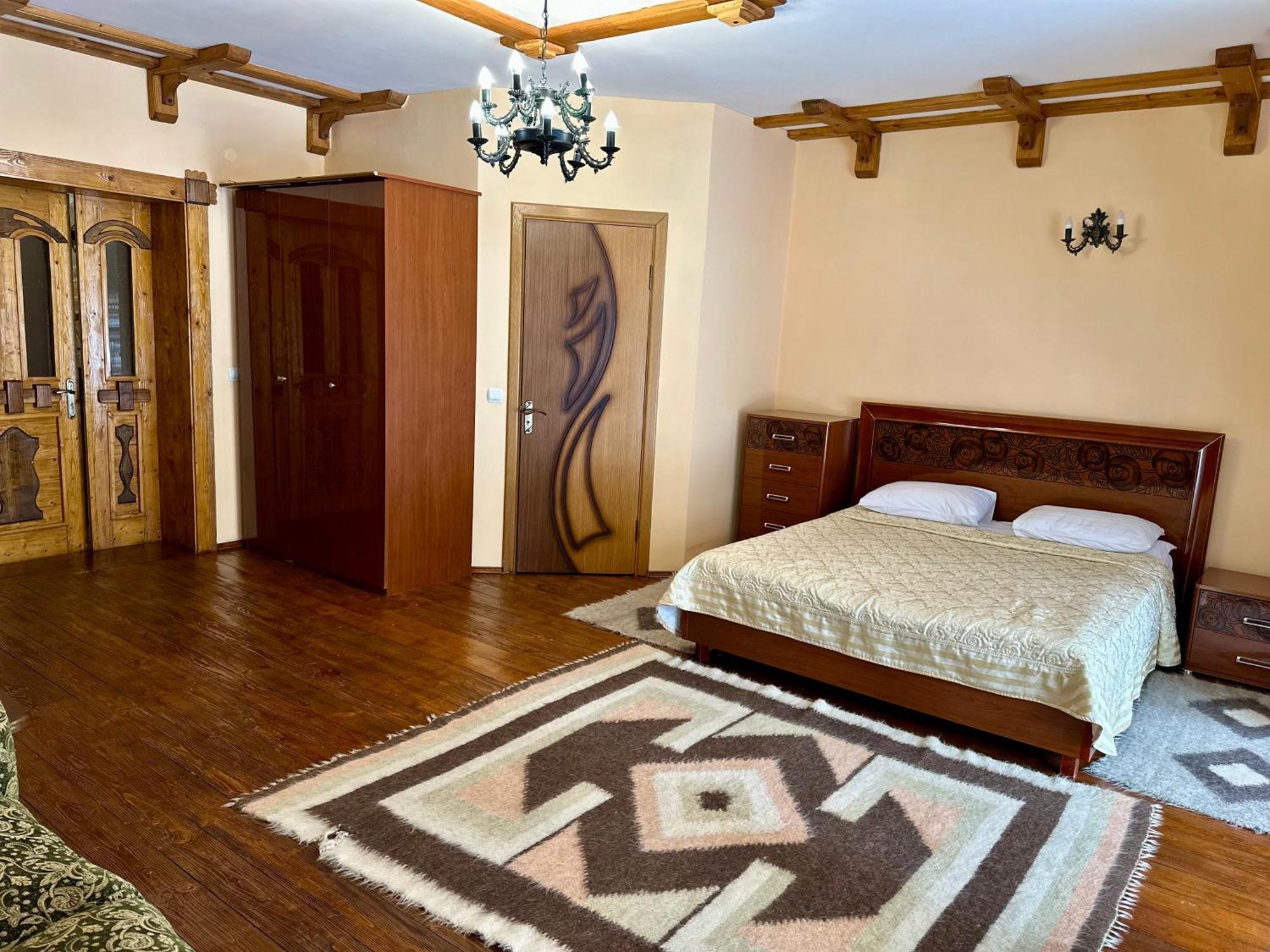 Hotel Dykyi Med Tatariv Dış mekan fotoğraf
