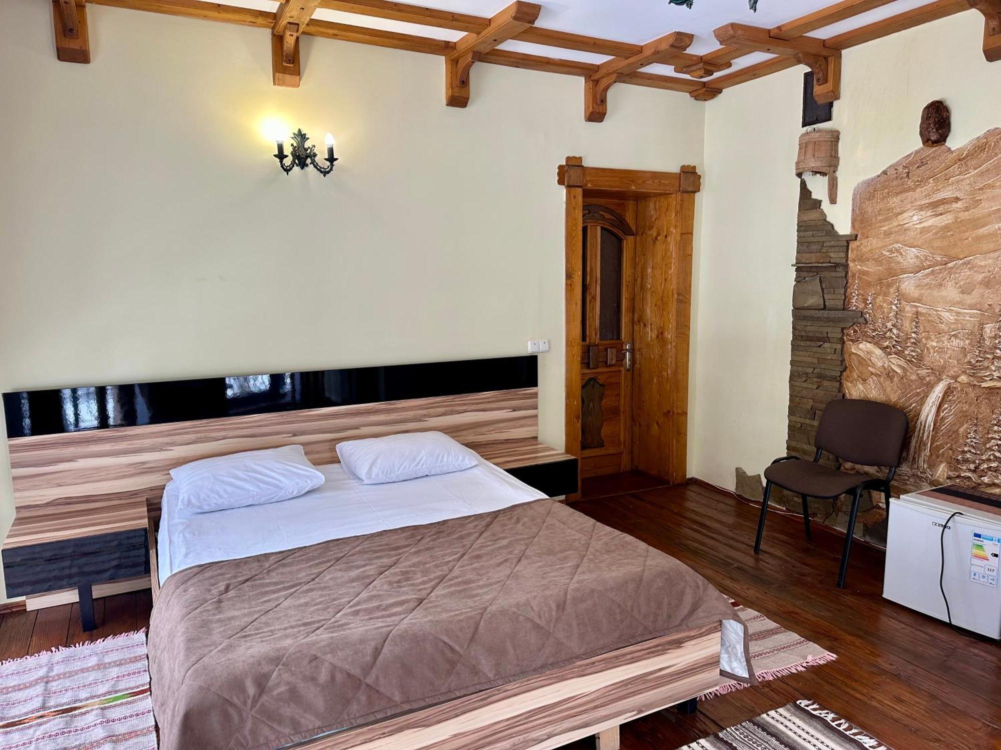 Hotel Dykyi Med Tatariv Dış mekan fotoğraf