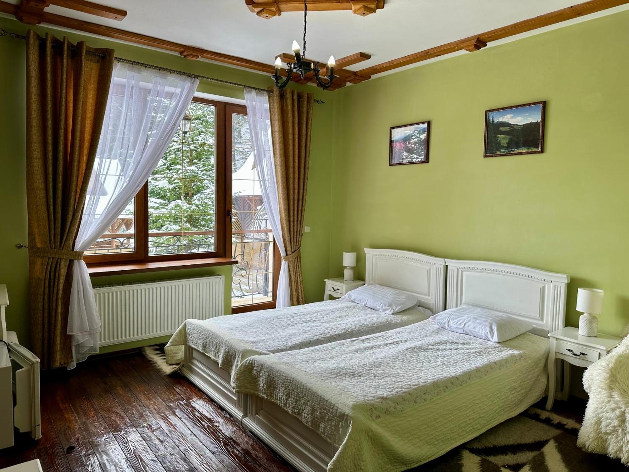 Hotel Dykyi Med Tatariv Dış mekan fotoğraf