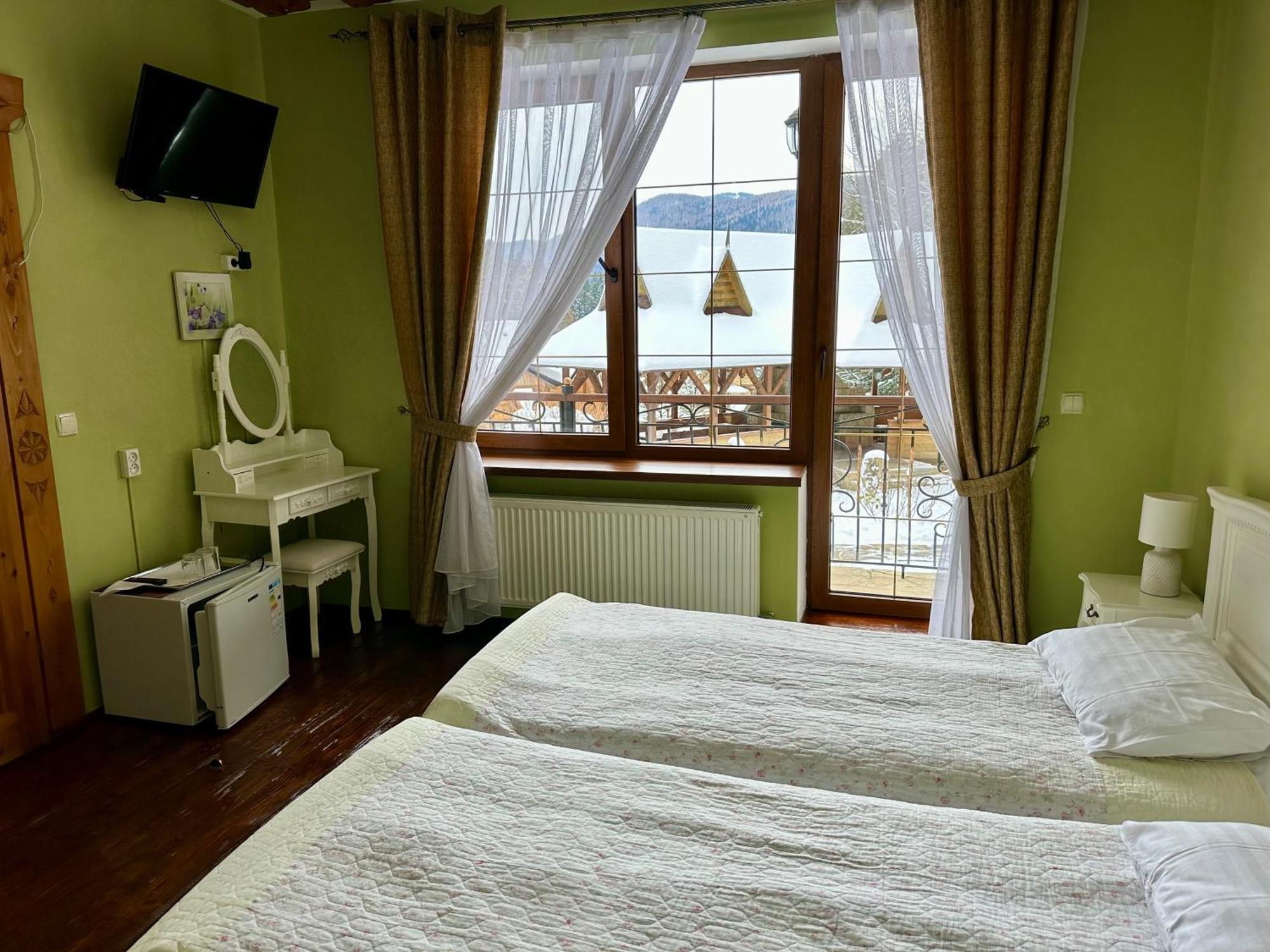 Hotel Dykyi Med Tatariv Dış mekan fotoğraf